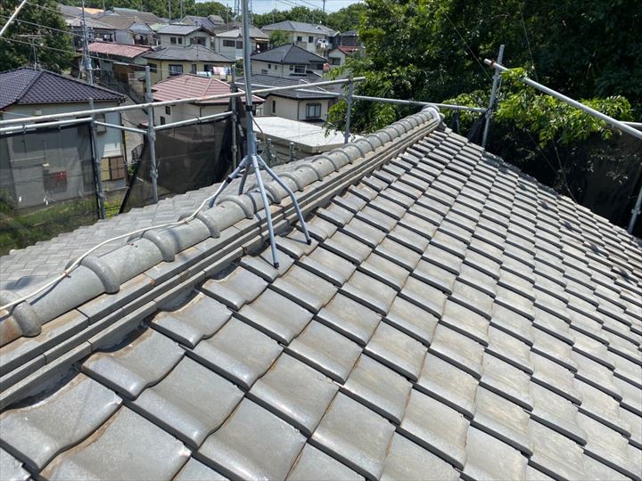 令和元年房総半島台風の影響で棟が歪んだ瓦屋根の棟取り直し工事が完了